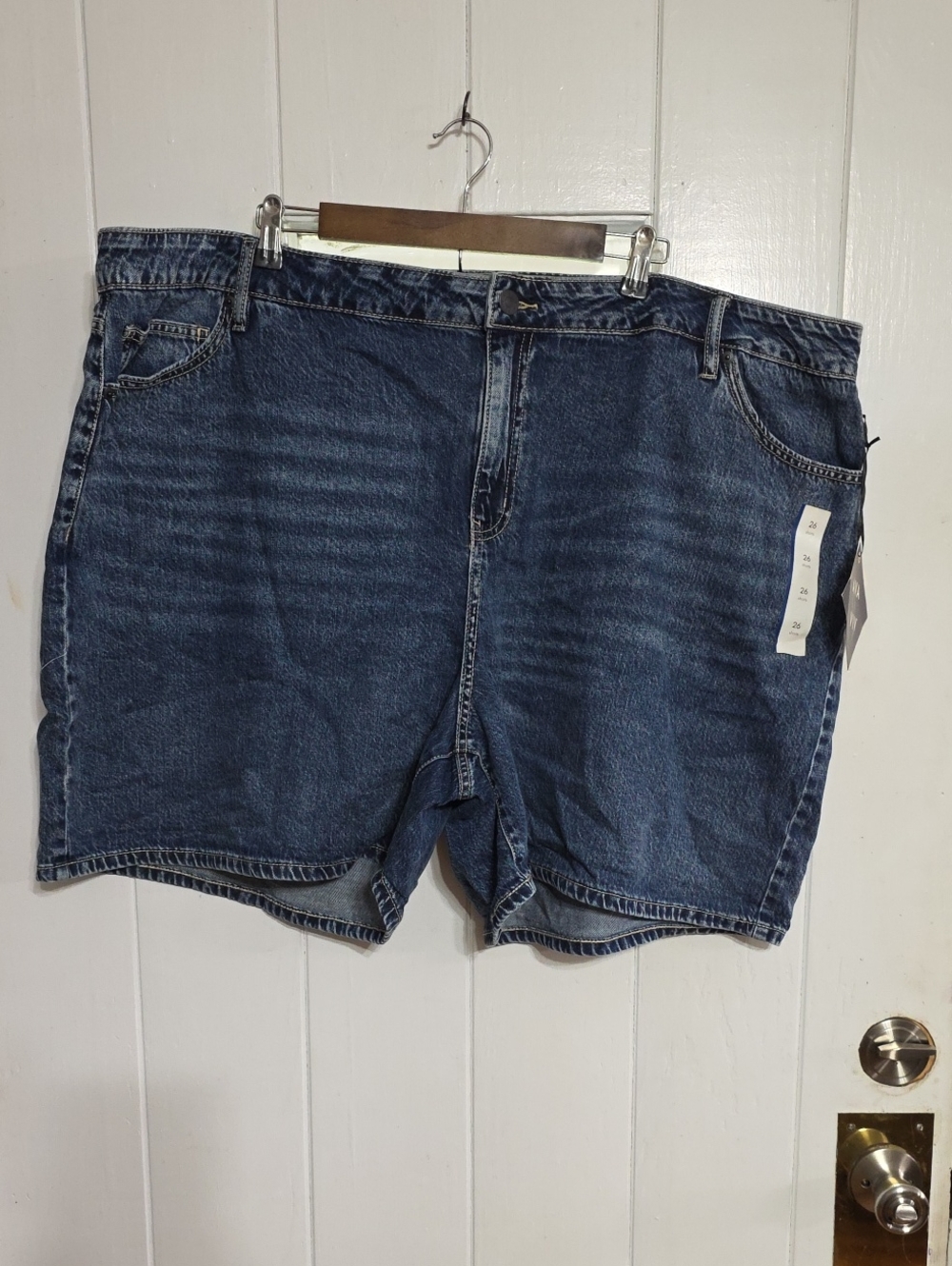 NWT Ava & Viv Midi Shorts Women's Denim Casual Comfort Sz 26